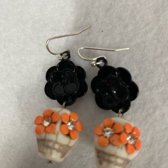 Day of the  Dead Skull Dangle Earrings (DH) - Picture 4 of 8